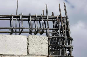 Many ligatures applied in construction forming a rigid cage